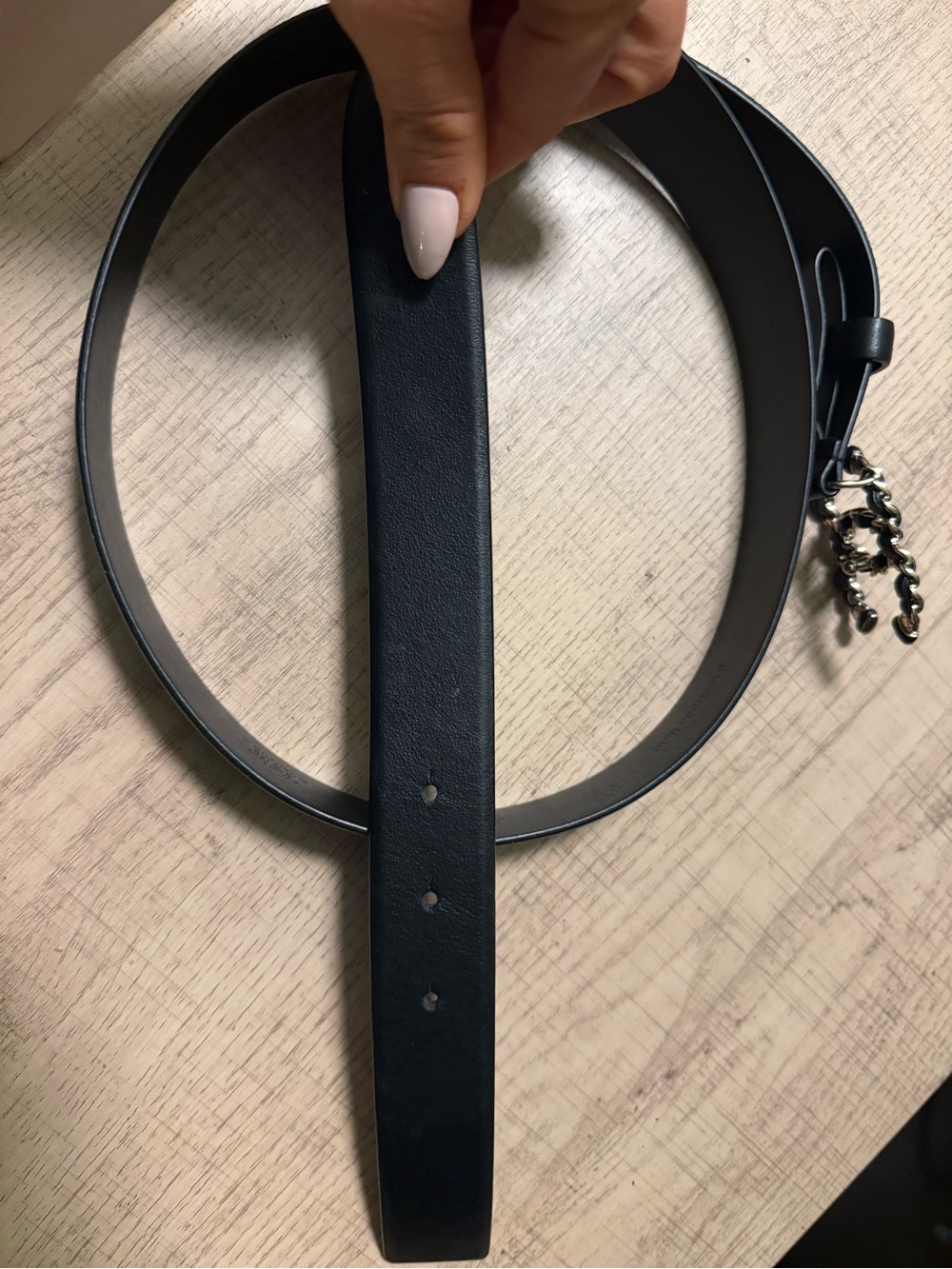 CHANEL Black and Gold Chain-Link Belt - Picture 7 of 11